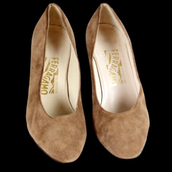 Salvatore Ferragamo Suede Pumps - Picture 6 of 6